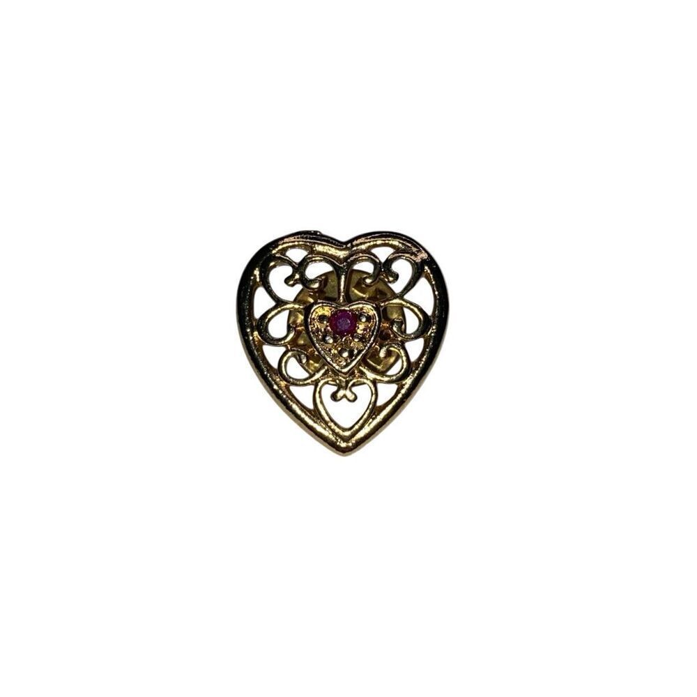 Vintage Gold Tone Filigree Heart Brooch Red Center Stone Openwork Pin Jewelry
